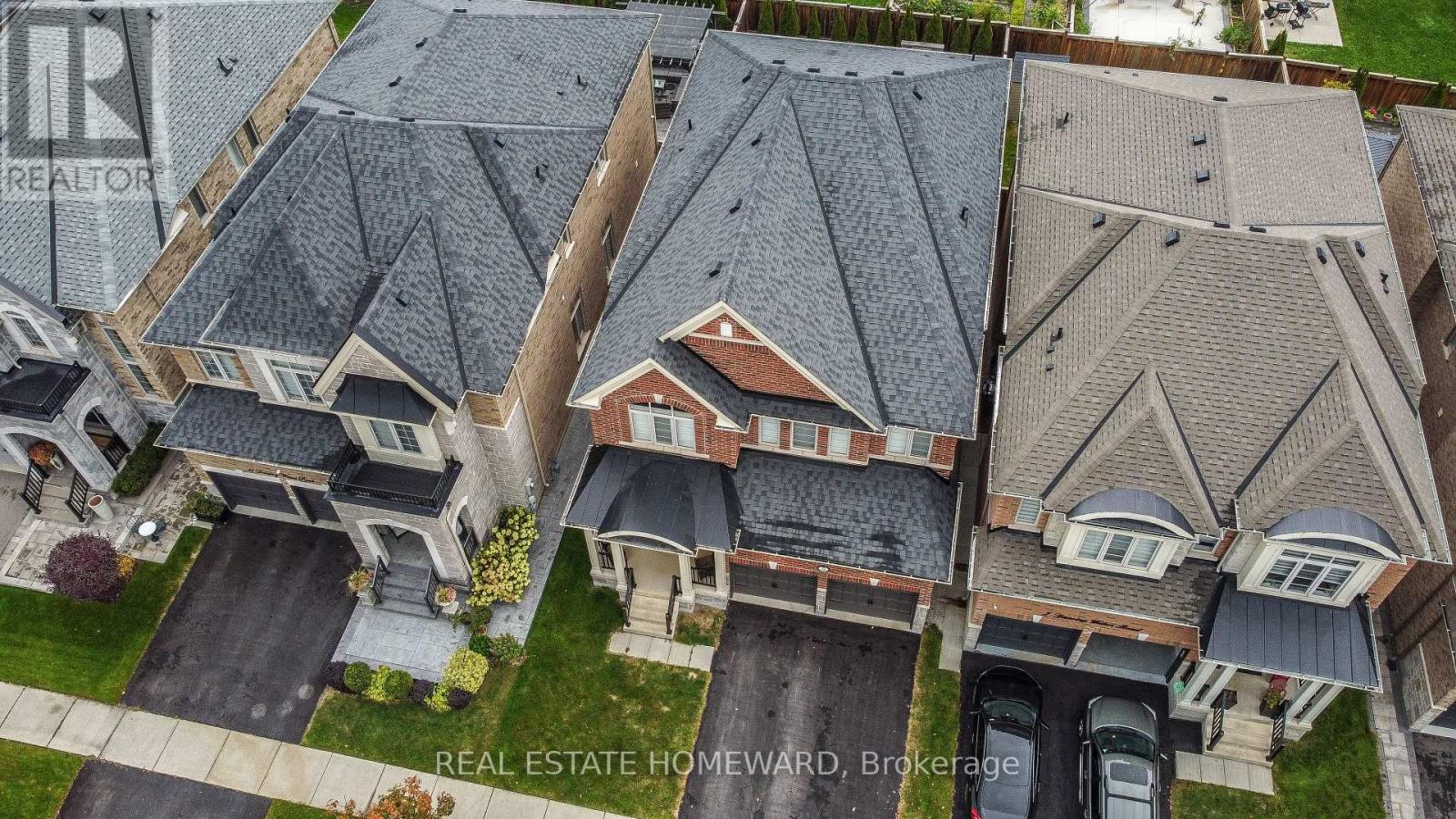 9 Dancing Waters Road, Brampton, Ontario  L6Y 6B5 - Photo 5 - W12474556