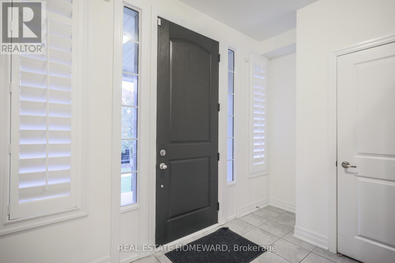 9 Dancing Waters Road, Brampton, Ontario  L6Y 6B5 - Photo 6 - W12474556