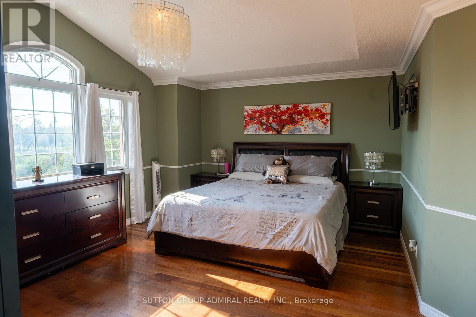 2415 Valley Heights Crescent, Oakville, Ontario  L6H 6X2 - Photo 23 - W12474576