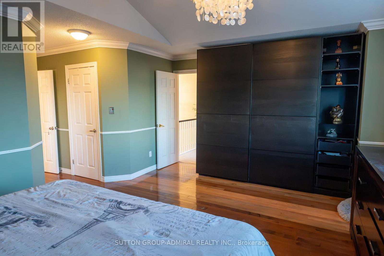 2415 Valley Heights Crescent, Oakville, Ontario  L6H 6X2 - Photo 25 - W12474576