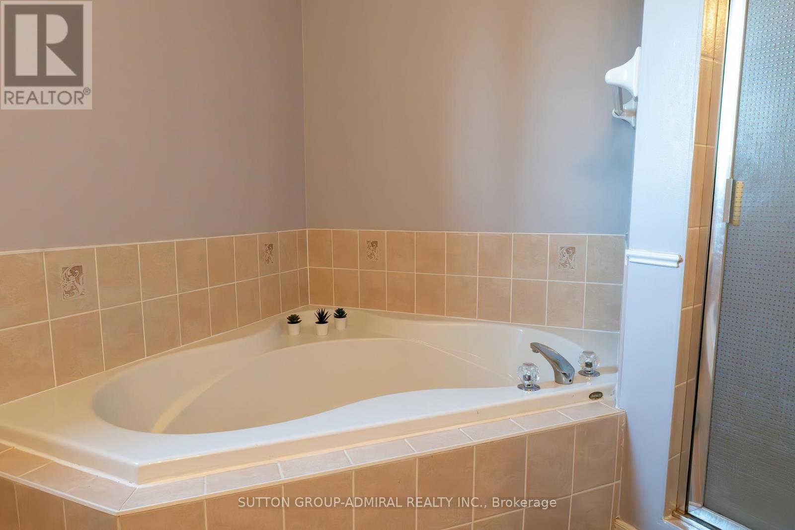 2415 Valley Heights Crescent, Oakville, Ontario  L6H 6X2 - Photo 27 - W12474576