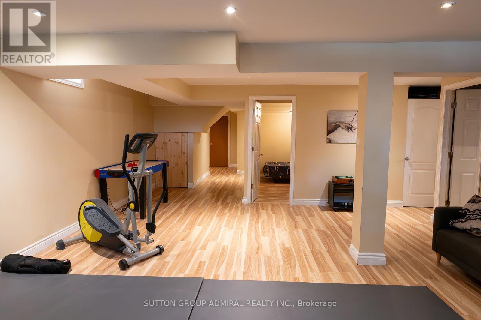 2415 Valley Heights Crescent, Oakville, Ontario  L6H 6X2 - Photo 35 - W12474576