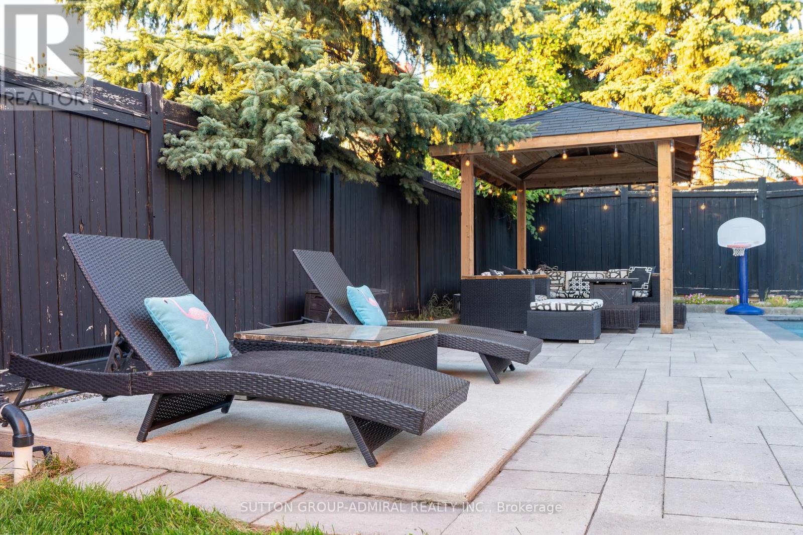 2415 Valley Heights Crescent, Oakville, Ontario  L6H 6X2 - Photo 40 - W12474576