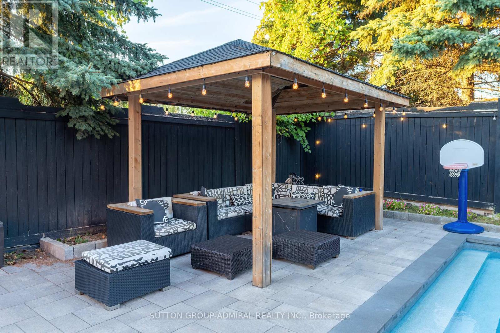 2415 Valley Heights Crescent, Oakville, Ontario  L6H 6X2 - Photo 41 - W12474576