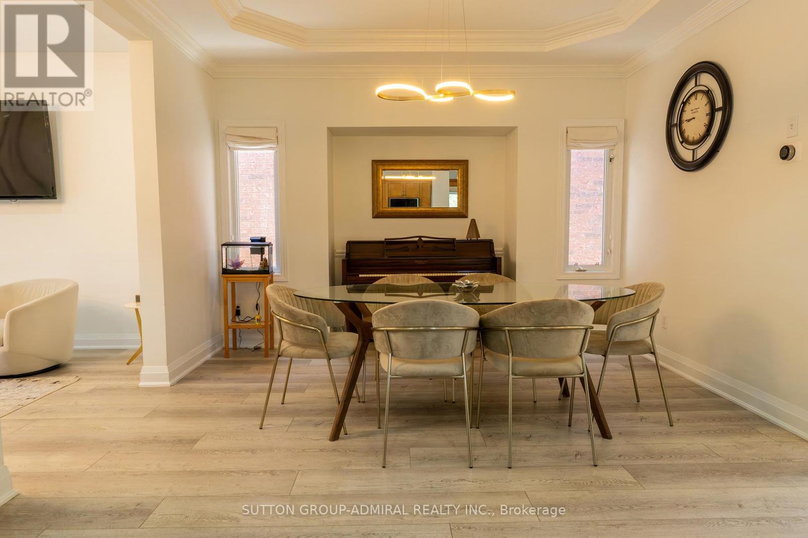 2415 Valley Heights Crescent, Oakville, Ontario  L6H 6X2 - Photo 9 - W12474576