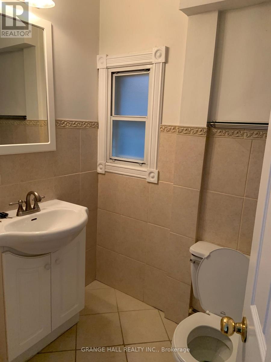 189 Parkside Drive, Toronto, Ontario  M6R 2Z1 - Photo 19 - W12474589