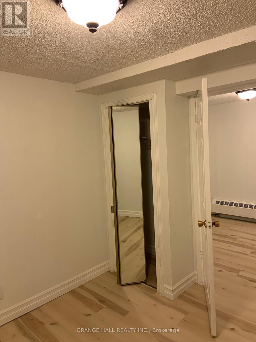 189 Parkside Drive, Toronto, Ontario  M6R 2Z1 - Photo 27 - W12474589