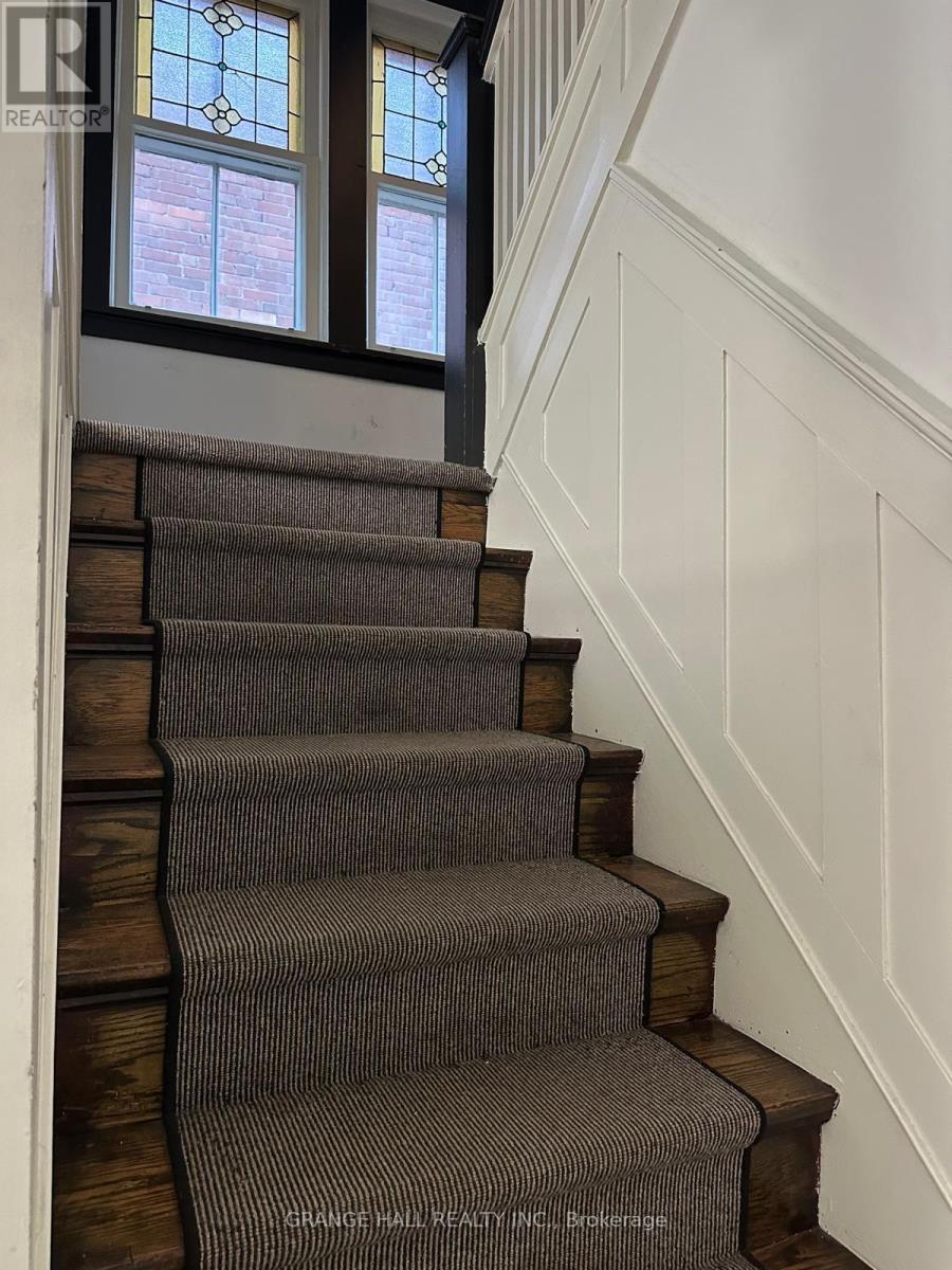 189 Parkside Drive, Toronto, Ontario  M6R 2Z1 - Photo 34 - W12474589