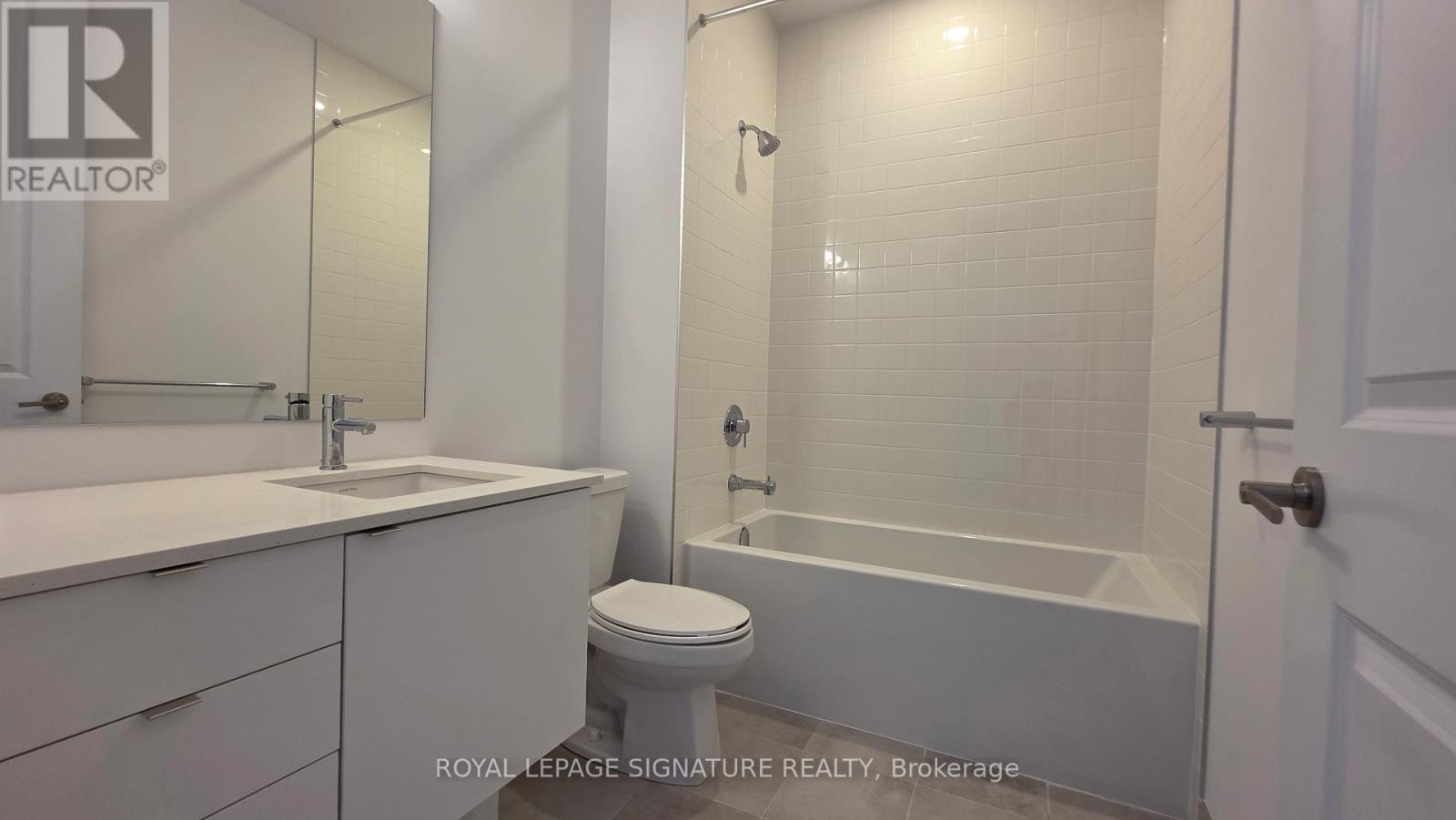 101 - 3240 William Coltson Avenue, Oakville, Ontario  L6H 0X1 - Photo 11 - W12474590