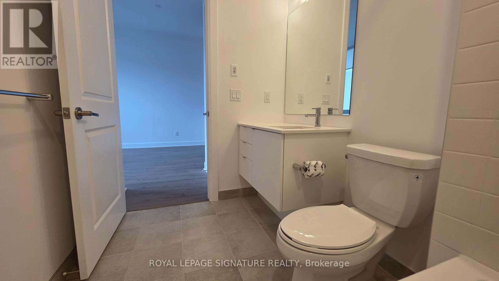 101 - 3240 William Coltson Avenue, Oakville, Ontario  L6H 0X1 - Photo 12 - W12474590
