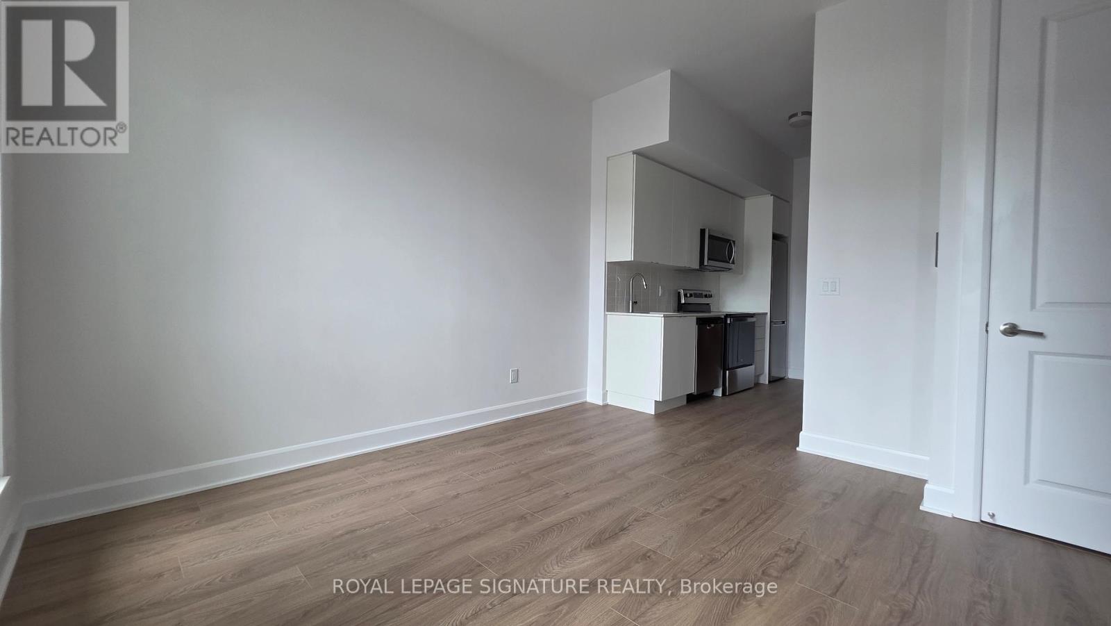 101 - 3240 William Coltson Avenue, Oakville, Ontario  L6H 0X1 - Photo 13 - W12474590