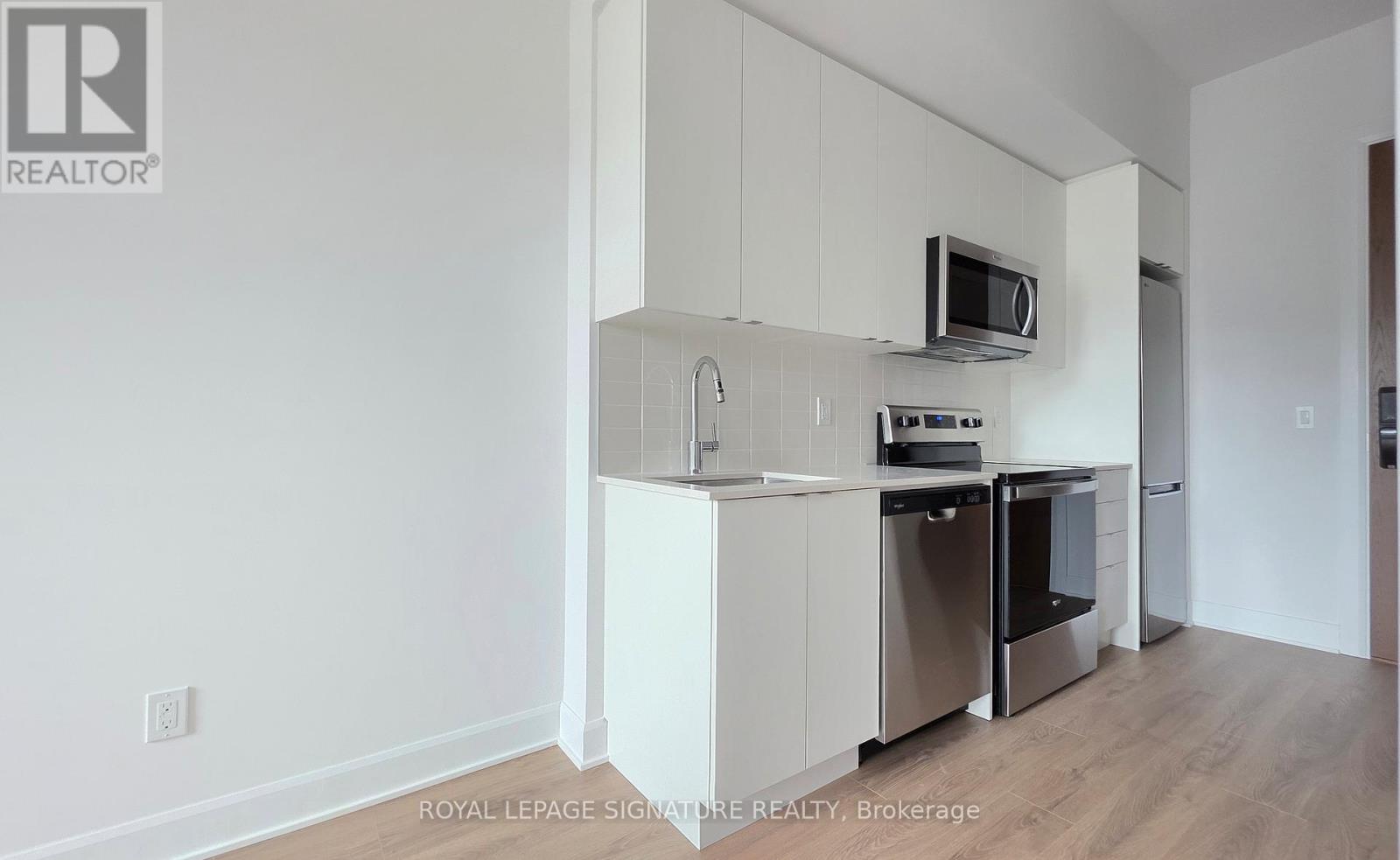 101 - 3240 William Coltson Avenue, Oakville, Ontario  L6H 0X1 - Photo 14 - W12474590