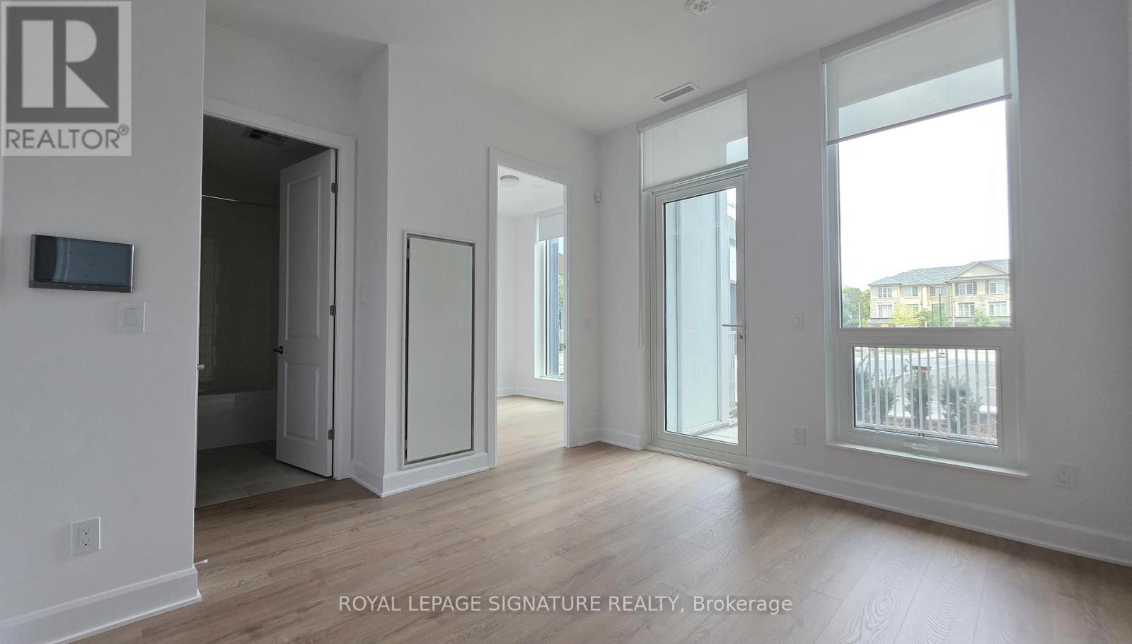 101 - 3240 William Coltson Avenue, Oakville, Ontario  L6H 0X1 - Photo 2 - W12474590