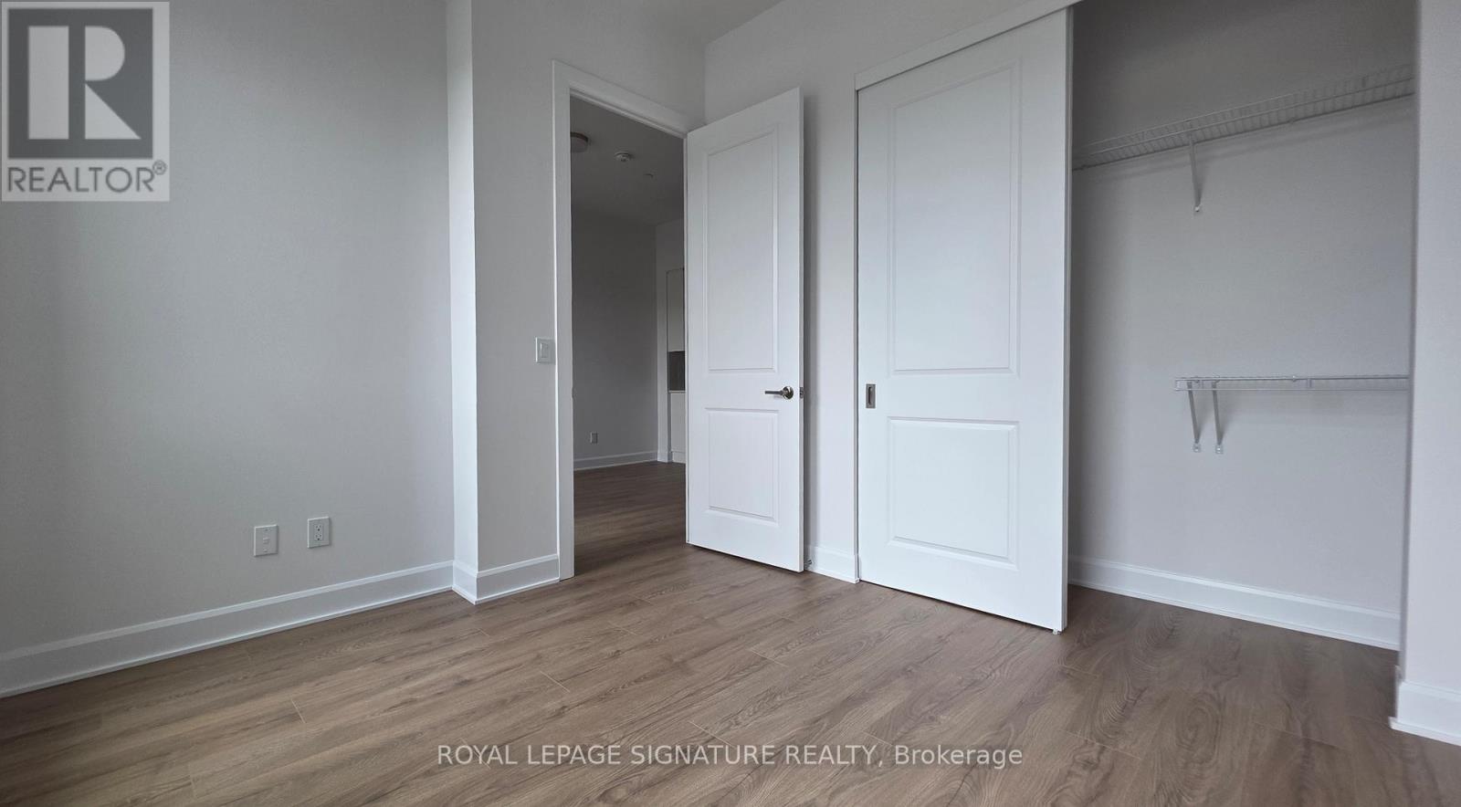 101 - 3240 William Coltson Avenue, Oakville, Ontario  L6H 0X1 - Photo 5 - W12474590