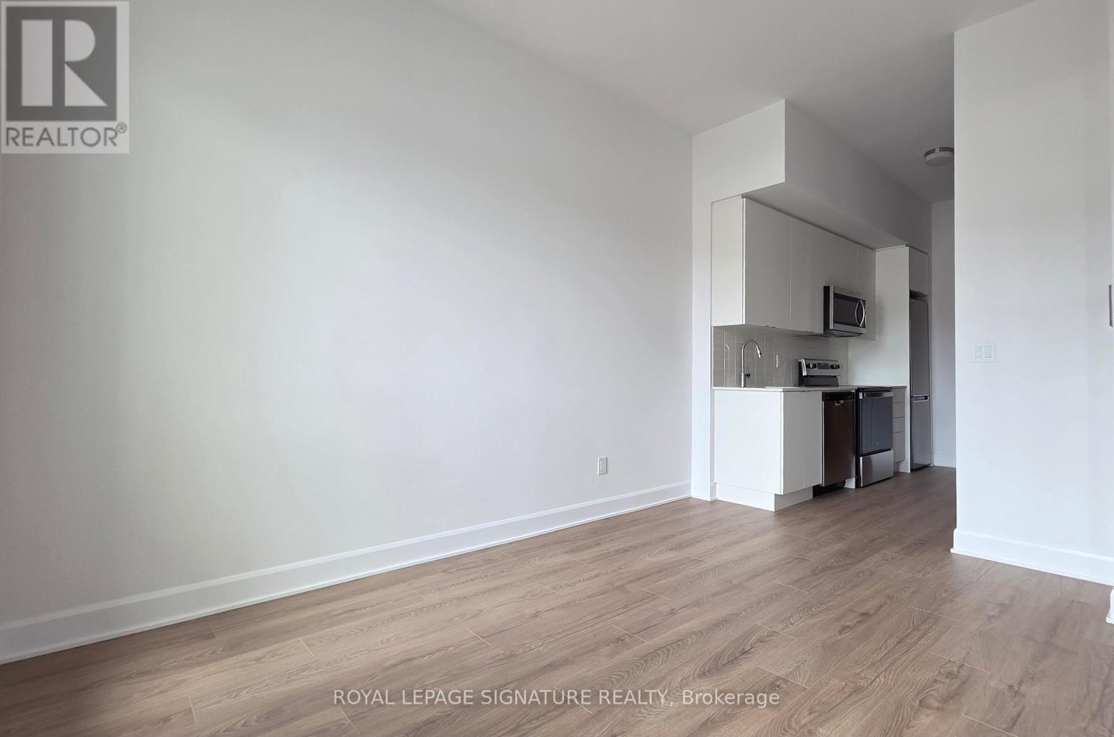 101 - 3240 William Coltson Avenue, Oakville, Ontario  L6H 0X1 - Photo 8 - W12474590