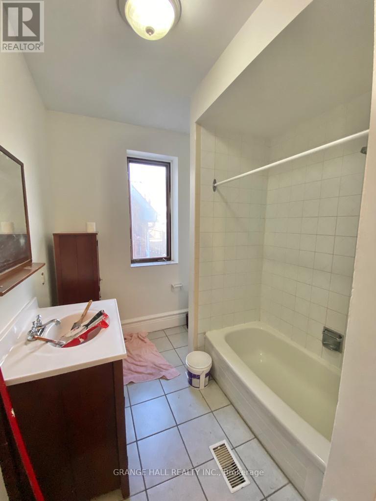1544 King Street W, Toronto, Ontario  M6K 1J6 - Photo 11 - W12474596