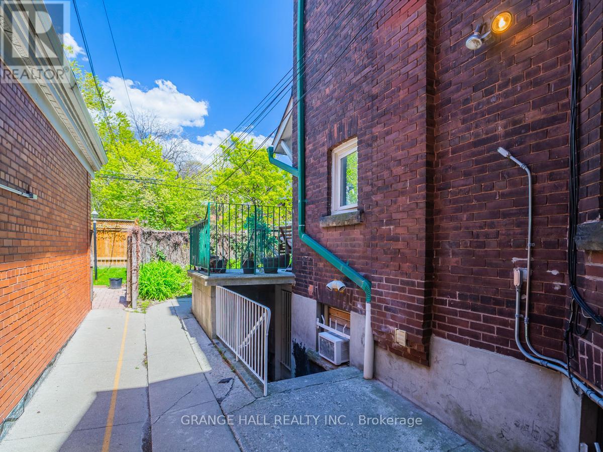 1544 King Street W, Toronto, Ontario  M6K 1J6 - Photo 3 - W12474596