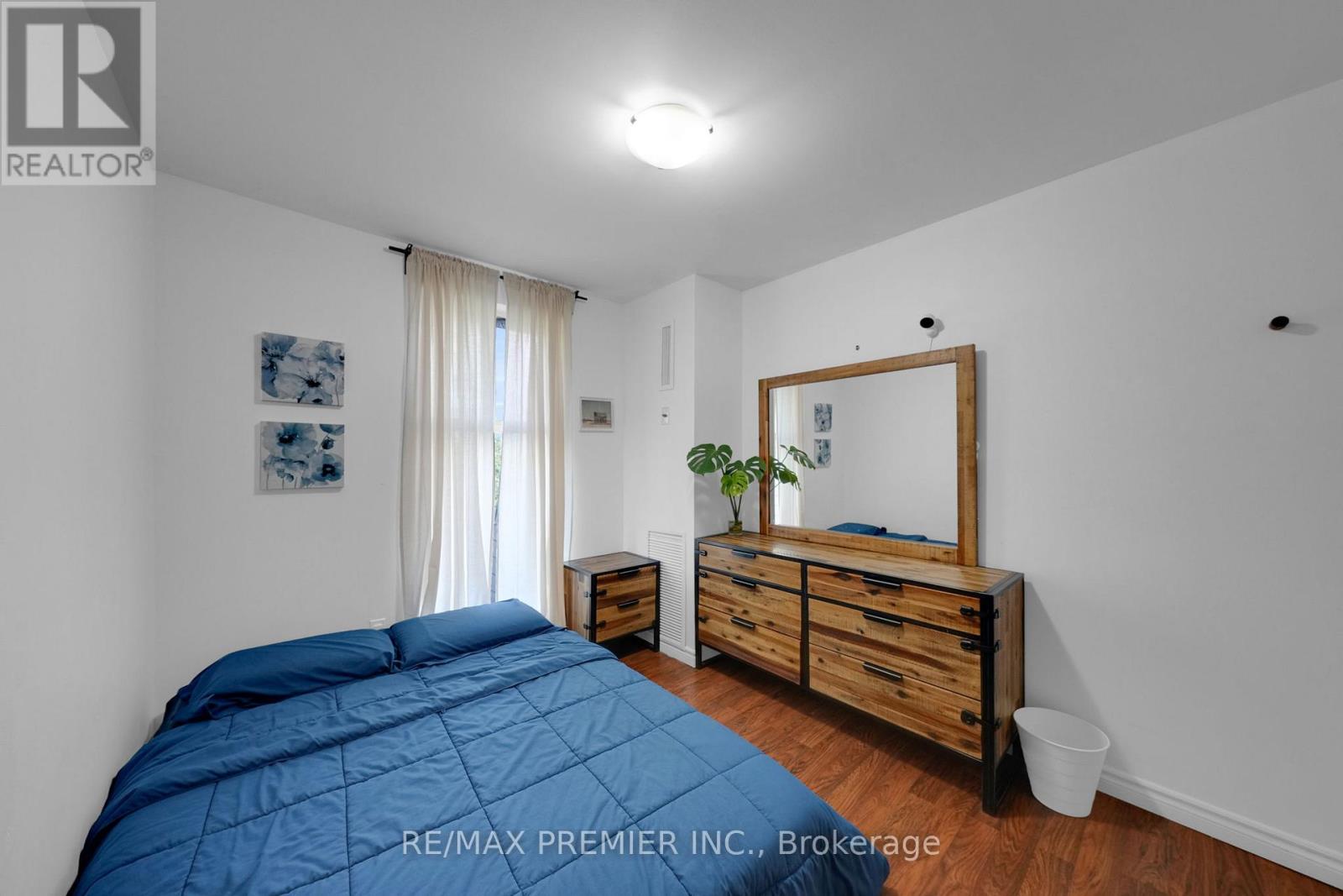 209 - 2095 Roche Court, Mississauga, Ontario  L5K 2C8 - Photo 20 - W12474630