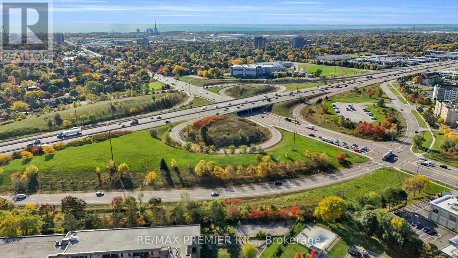 209 - 2095 Roche Court, Mississauga, Ontario  L5K 2C8 - Photo 30 - W12474630