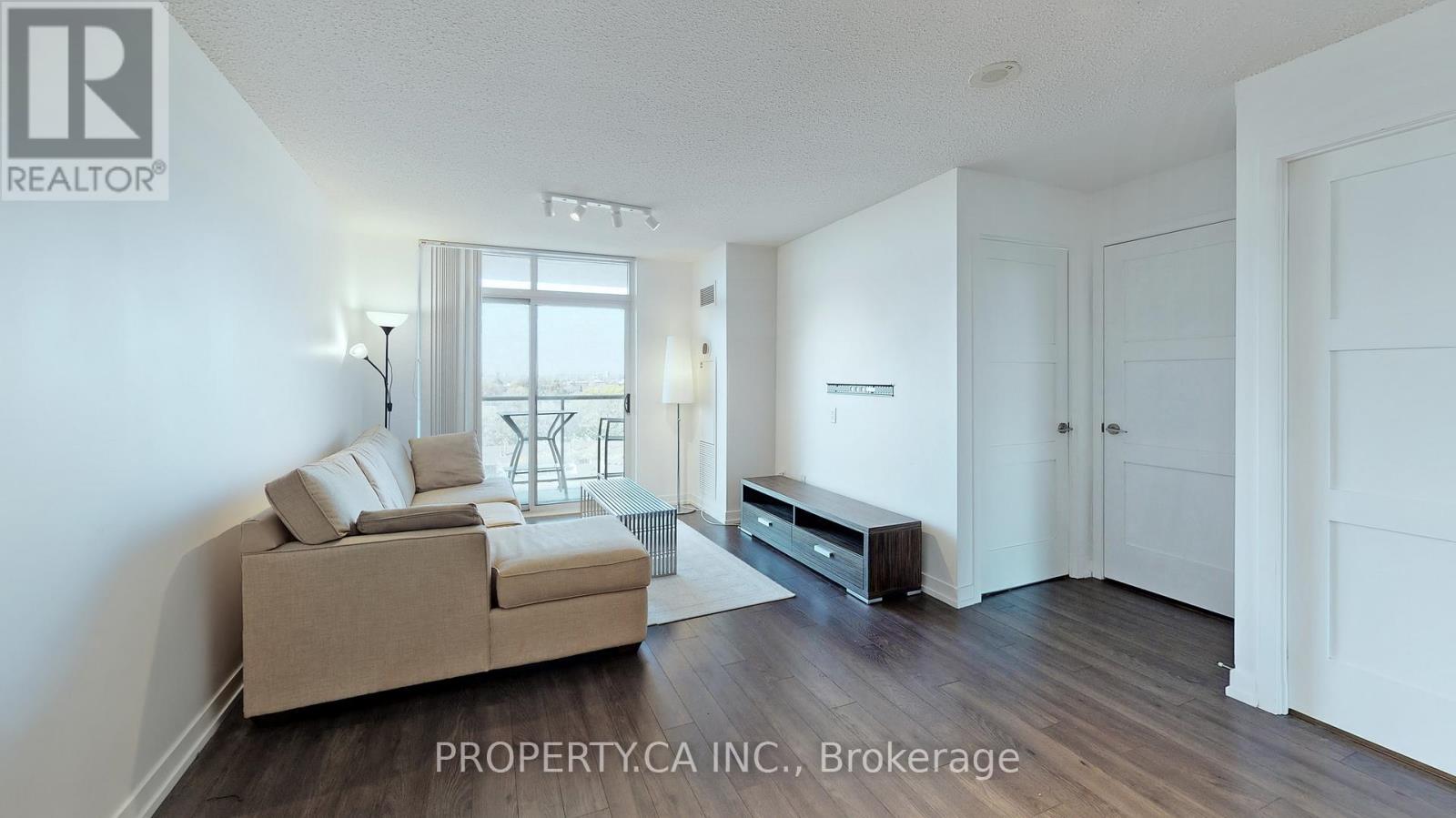 711 - 812 Lansdowne Avenue, Toronto, Ontario  M6H 4K5 - Photo 11 - W12474649