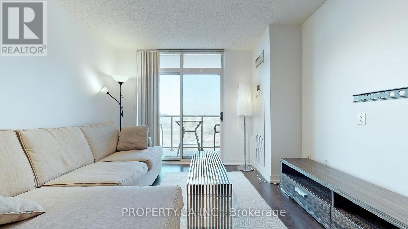 711 - 812 Lansdowne Avenue, Toronto, Ontario  M6H 4K5 - Photo 12 - W12474649