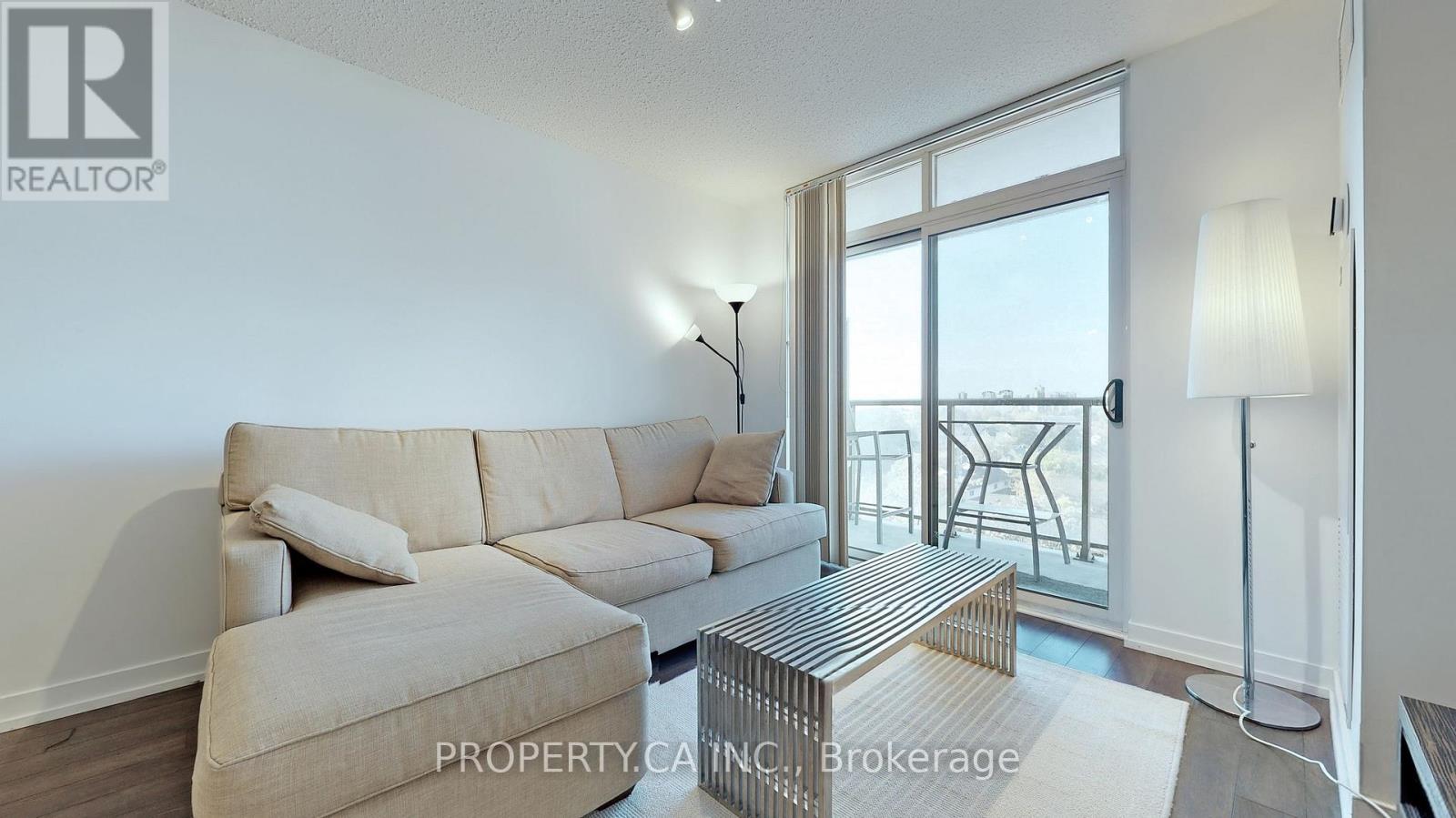 711 - 812 Lansdowne Avenue, Toronto, Ontario  M6H 4K5 - Photo 13 - W12474649