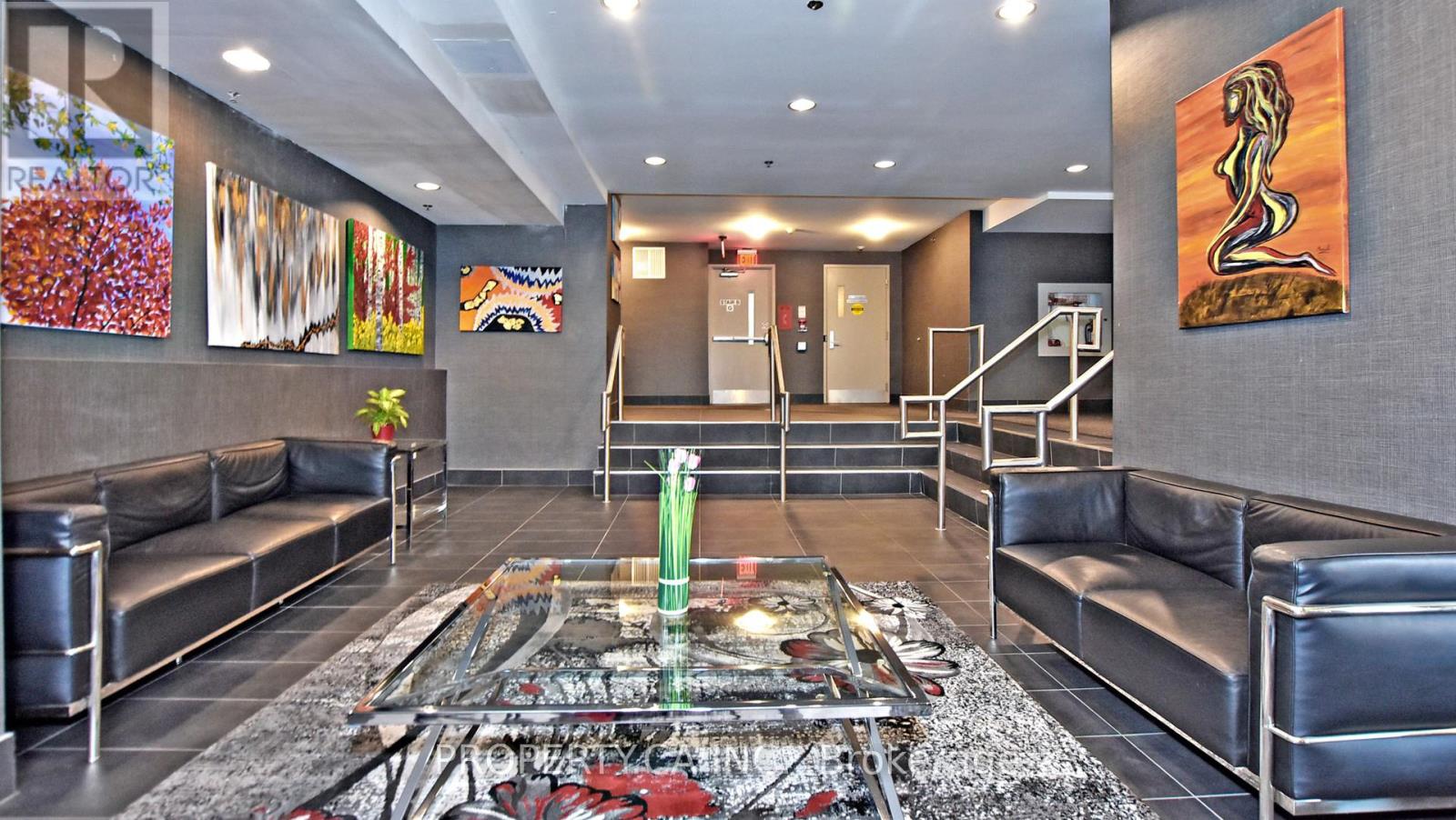 711 - 812 Lansdowne Avenue, Toronto, Ontario  M6H 4K5 - Photo 8 - W12474649