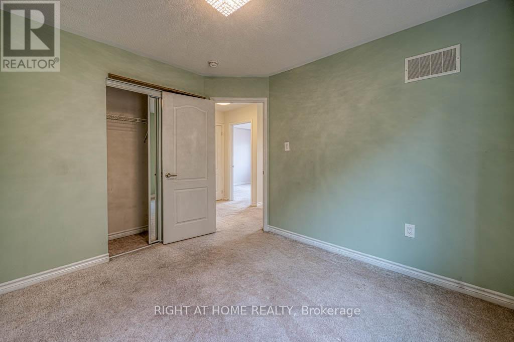34 Enford Crescent, Brampton, Ontario  L7A 4C7 - Photo 22 - W12474653
