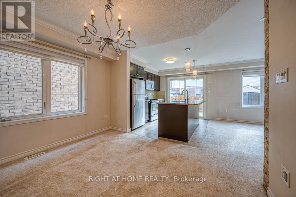 34 Enford Crescent, Brampton, Ontario  L7A 4C7 - Photo 7 - W12474653