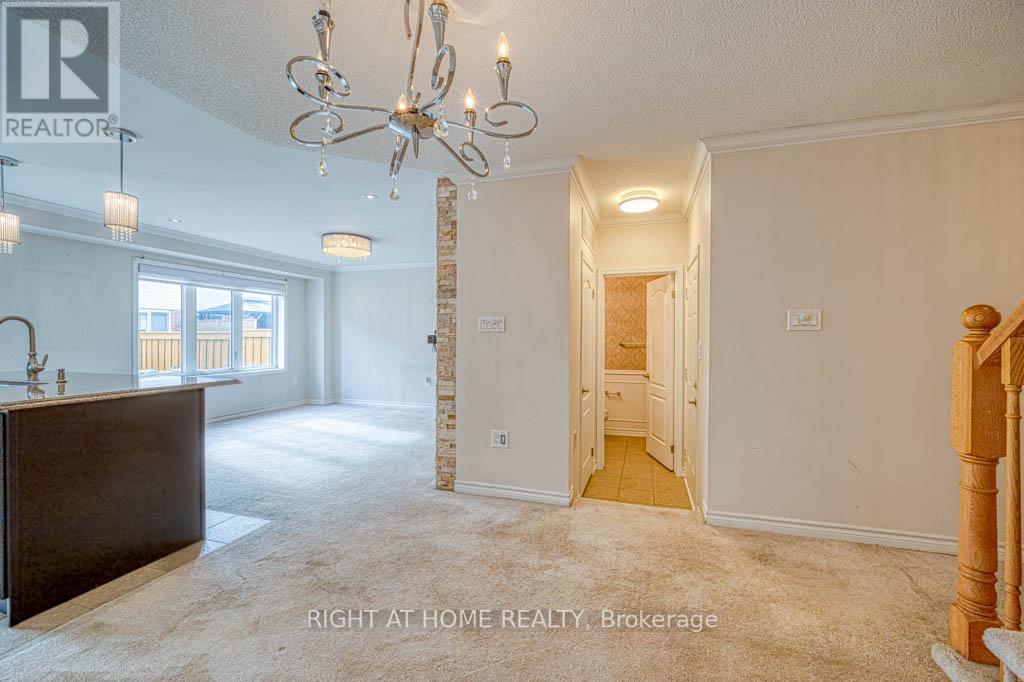 34 Enford Crescent, Brampton, Ontario  L7A 4C7 - Photo 9 - W12474653