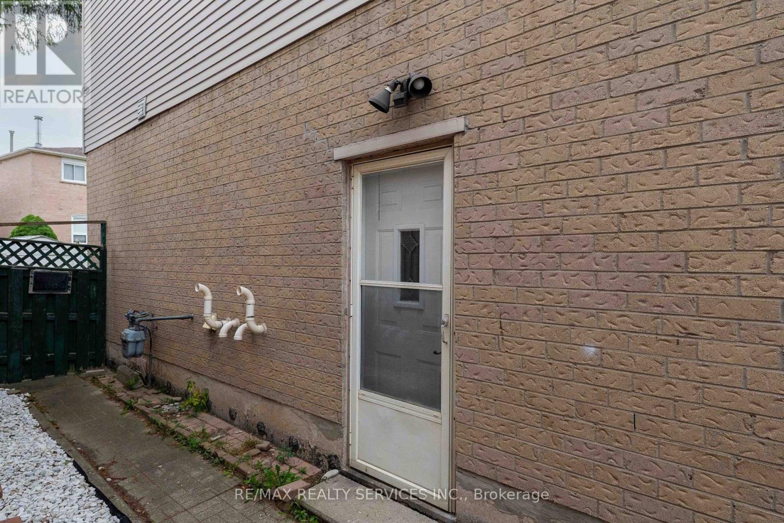 Bsmt - 4354 Waterford Crescent, Mississauga (Hurontario), Ontario  L5R 2B2 - Photo 4 - W12474674