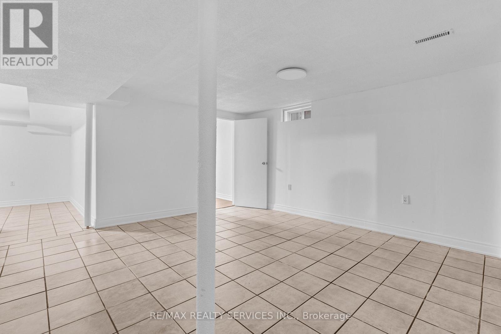 Bsmt - 4354 Waterford Crescent, Mississauga (Hurontario), Ontario  L5R 2B2 - Photo 5 - W12474674
