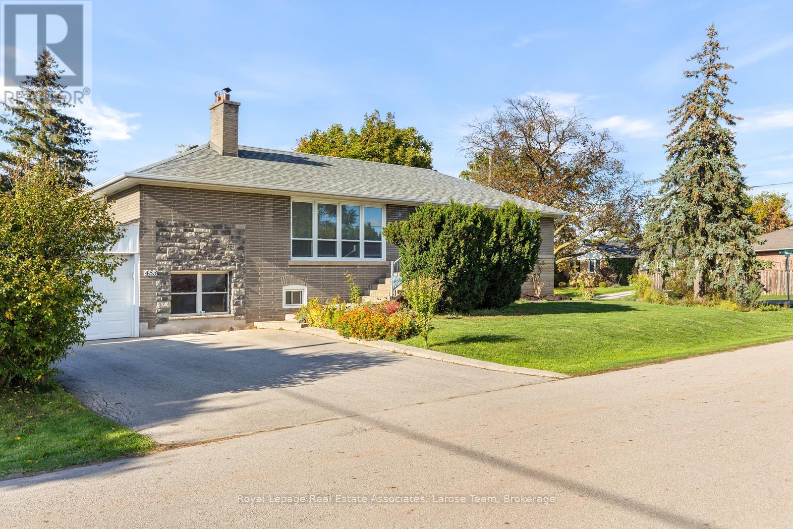 Upper - 453 Brookside Drive, Oakville, Ontario  L6K 1R2 - Photo 1 - W12474679