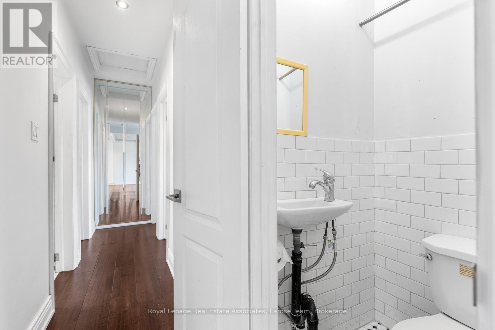Upper - 453 Brookside Drive, Oakville, Ontario  L6K 1R2 - Photo 17 - W12474679
