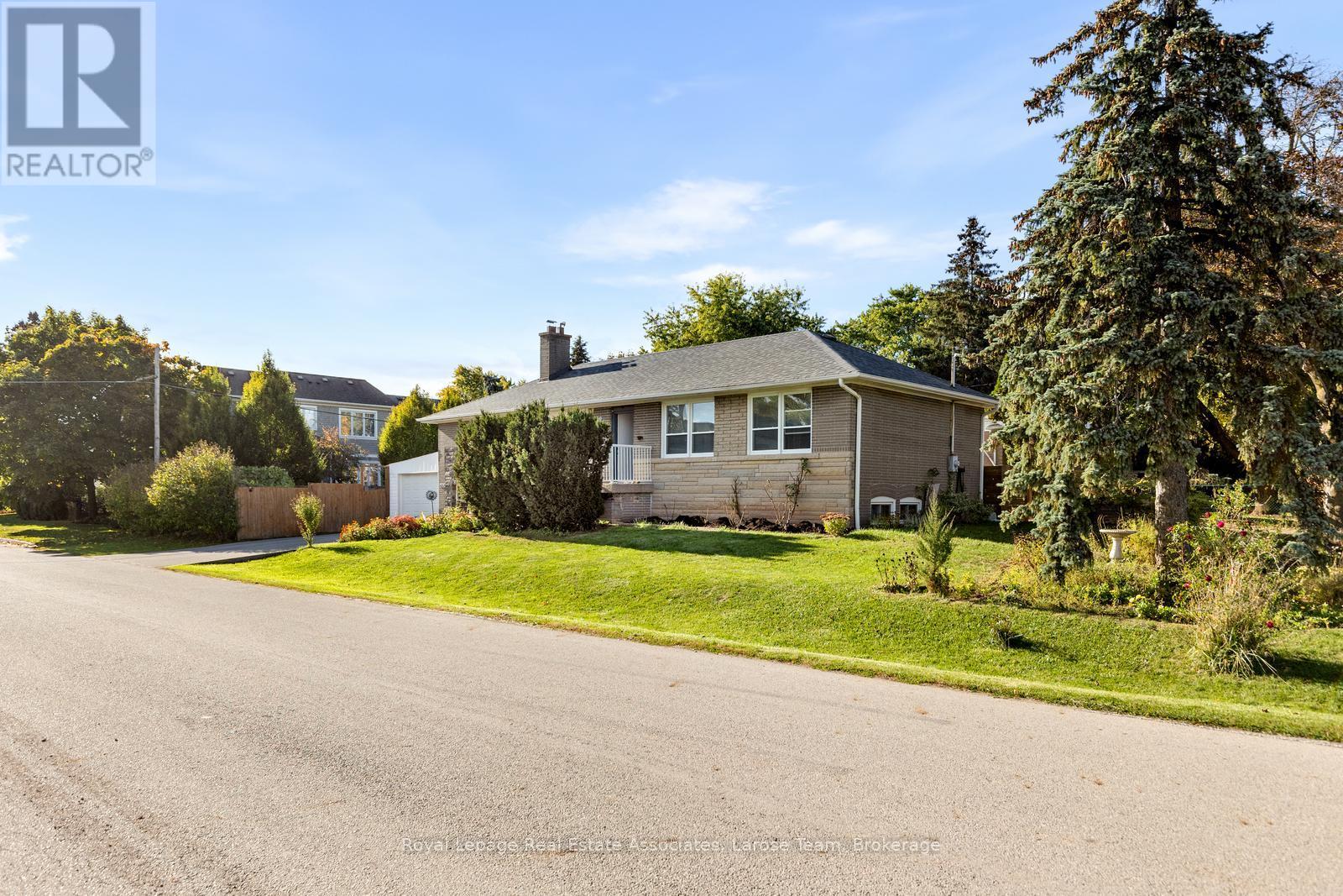 Upper - 453 Brookside Drive, Oakville, Ontario  L6K 1R2 - Photo 3 - W12474679