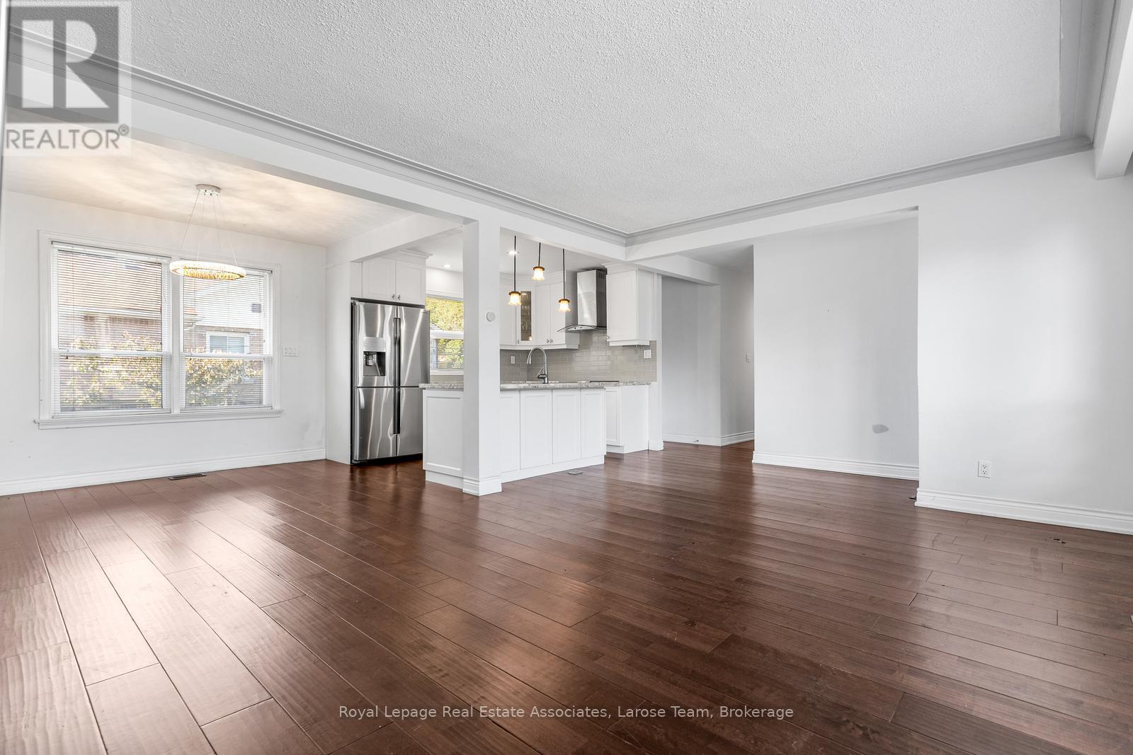 Upper - 453 Brookside Drive, Oakville, Ontario  L6K 1R2 - Photo 8 - W12474679