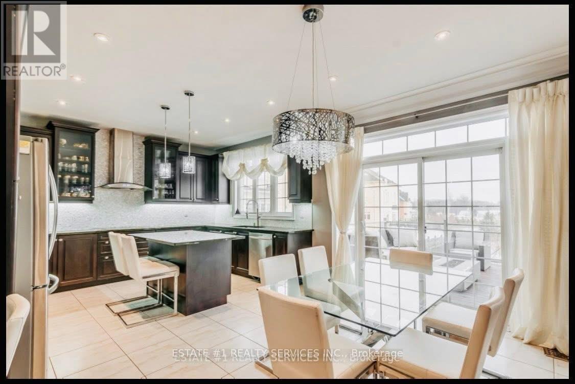 4 Agincourt Circle, Brampton, Ontario  L6X 2M4 - Photo 11 - W12474687