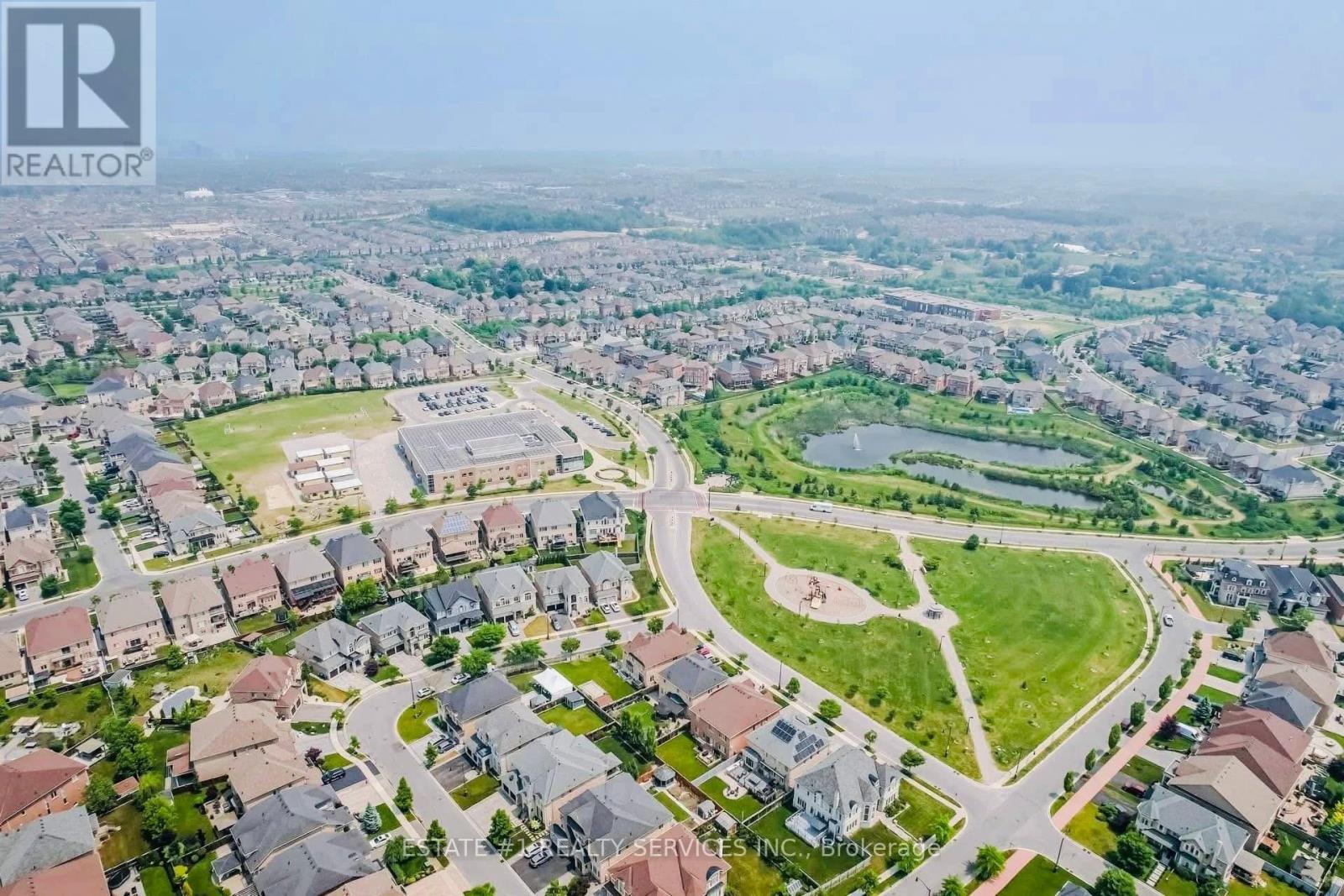 4 Agincourt Circle, Brampton, Ontario  L6X 2M4 - Photo 3 - W12474687