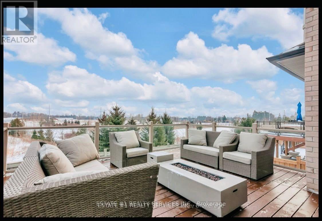 4 Agincourt Circle, Brampton, Ontario  L6X 2M4 - Photo 4 - W12474687
