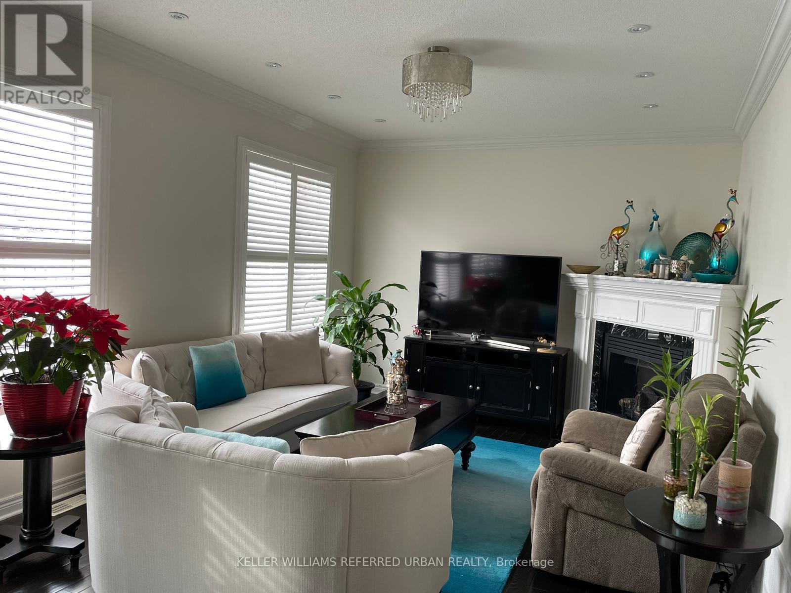 21 Sedore Street, Markham, Ontario  L6E 0K2 - Photo 3 - N12474520