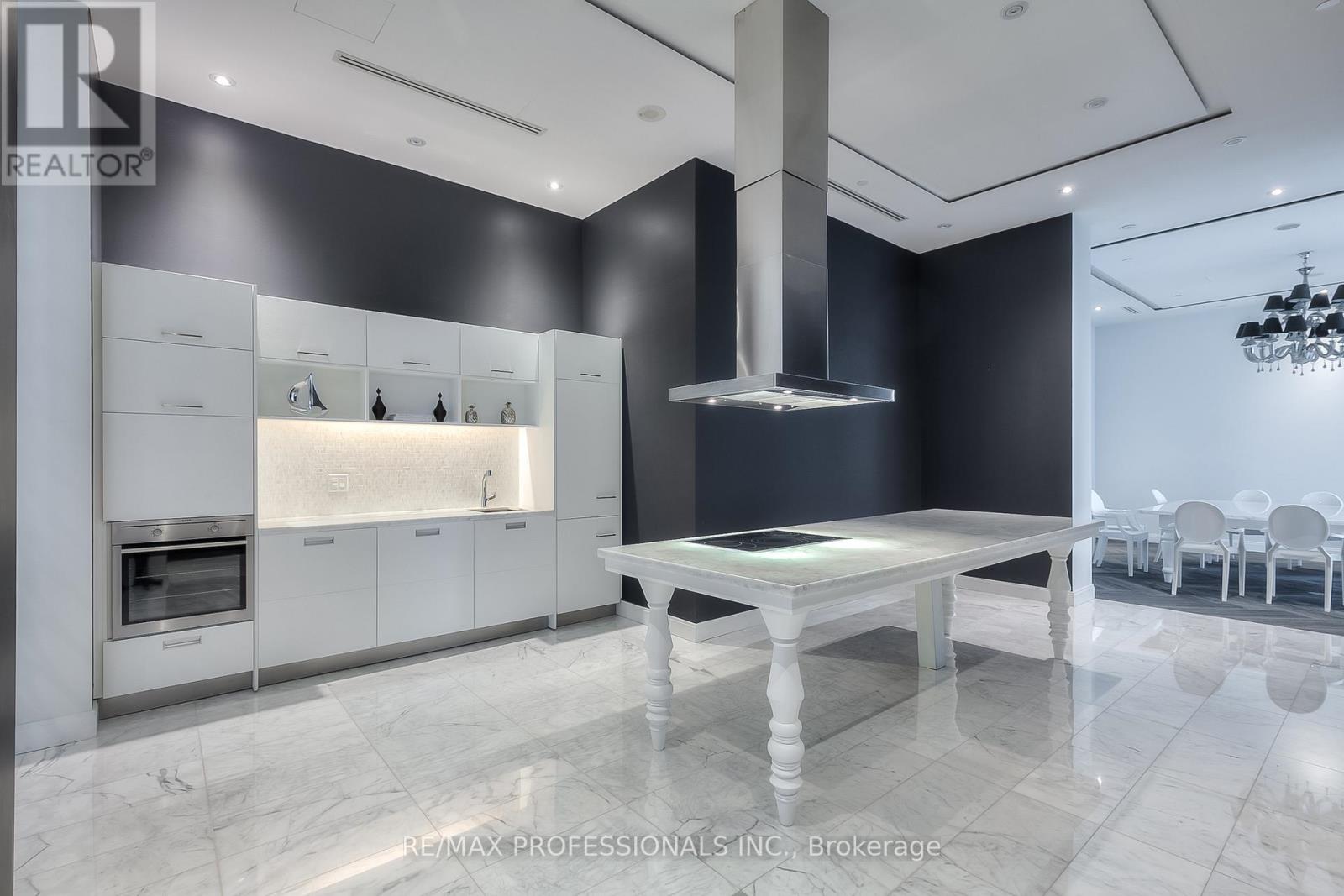 206 - 88 Park Lawn Road, Toronto, Ontario  M8Y 0B5 - Photo 37 - W12473172