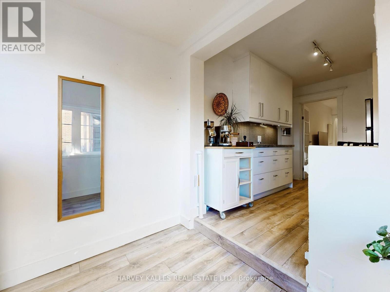 211 Rosemount Avenue, Toronto, Ontario  M6H 2N2 - Photo 11 - W12473973