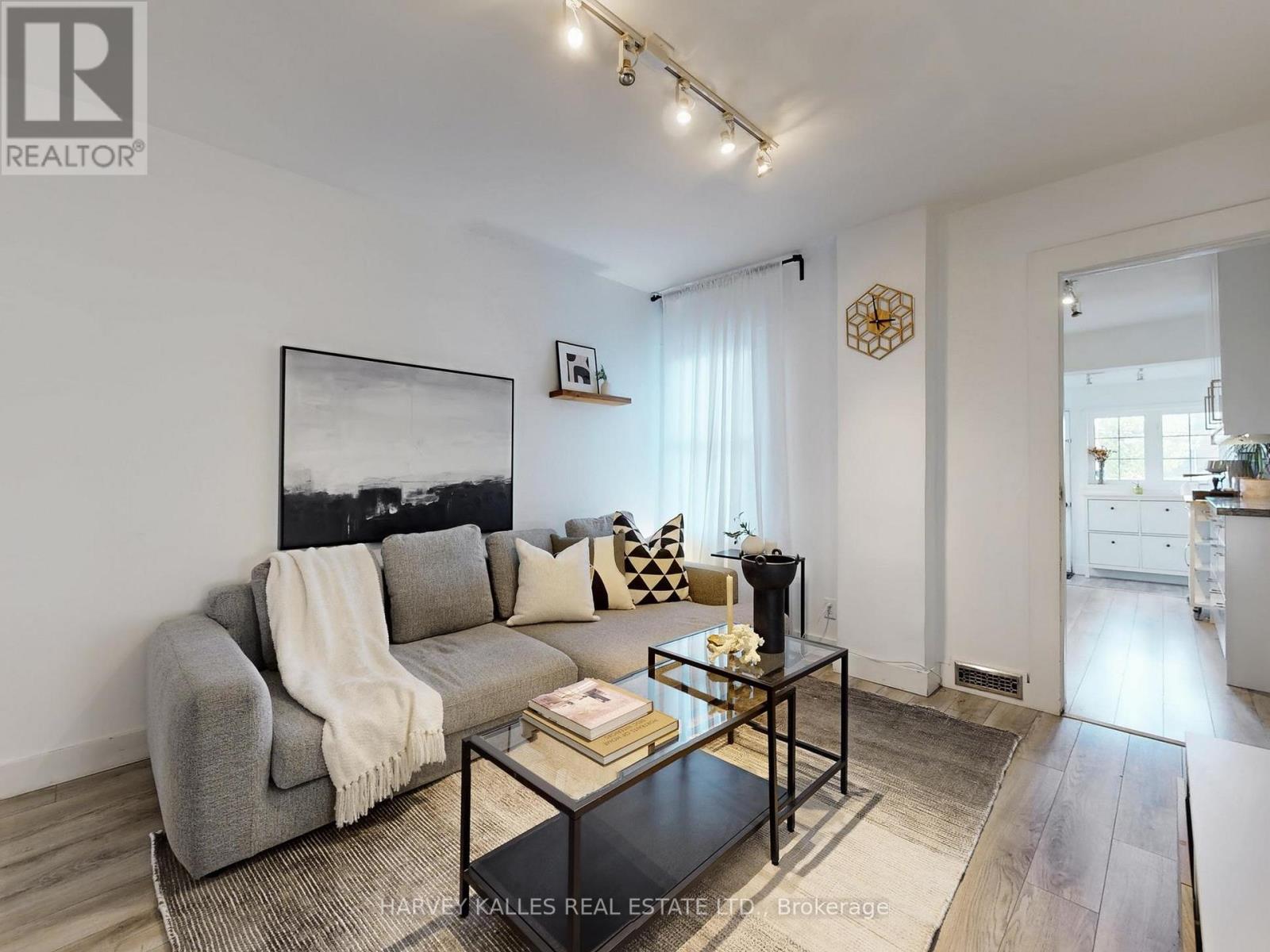 211 Rosemount Avenue, Toronto, Ontario  M6H 2N2 - Photo 4 - W12473973