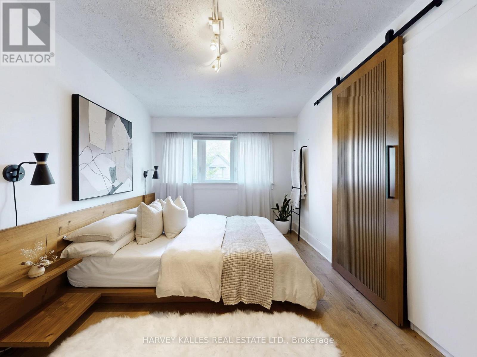 211 Rosemount Avenue, Toronto, Ontario  M6H 2N2 - Photo 18 - W12473973