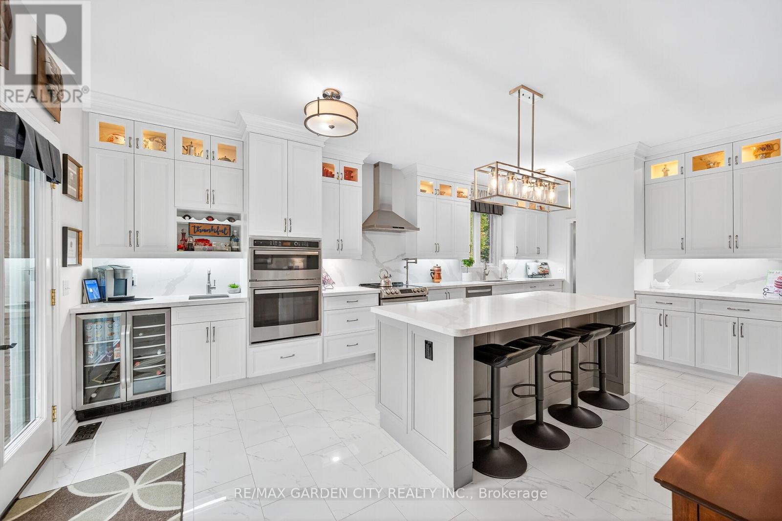 8 Bacon Lane, Pelham, Ontario  L0S 1E4 - Photo 8 - X12474569