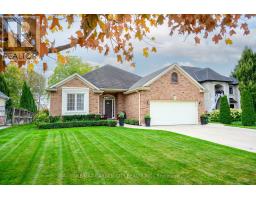 8 BACON LANE, Pelham, Ontario