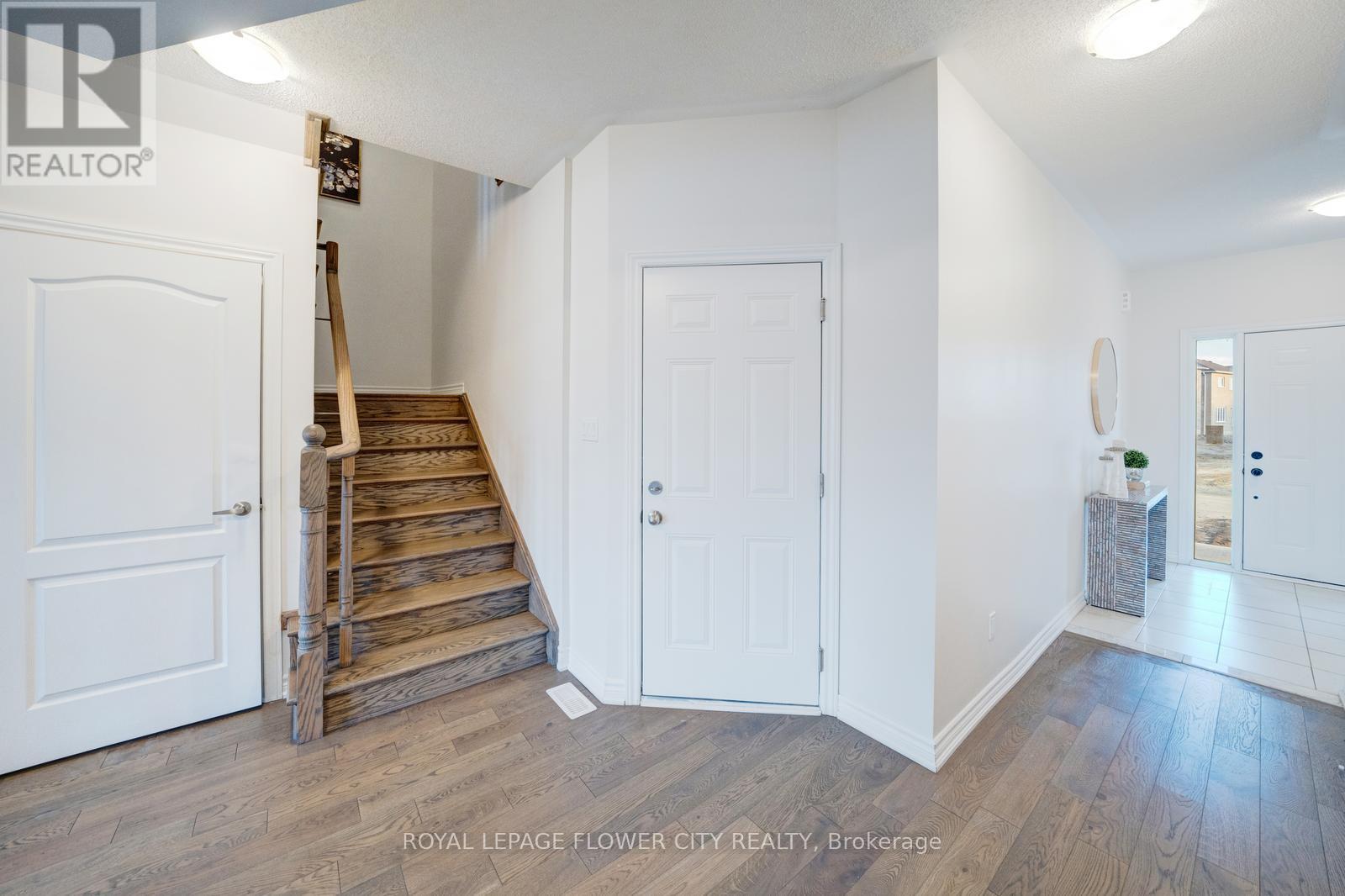 190 Palace Street, Thorold, Ontario  L2V 0N2 - Photo 22 - X12474571