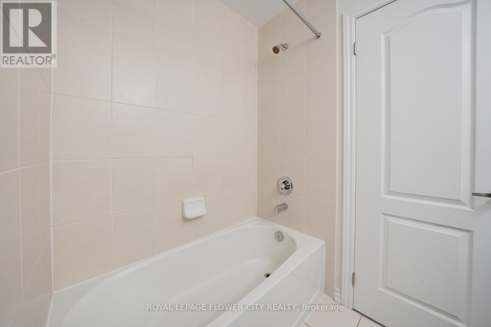 190 Palace Street, Thorold, Ontario  L2V 0N2 - Photo 44 - X12474571