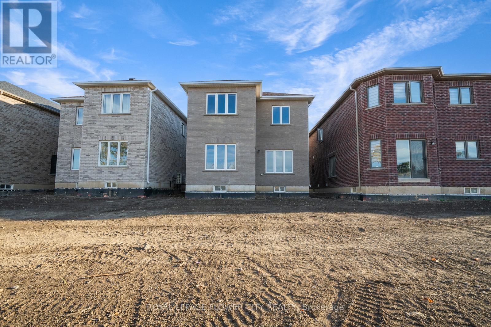 190 Palace Street, Thorold, Ontario  L2V 0N2 - Photo 47 - X12474571