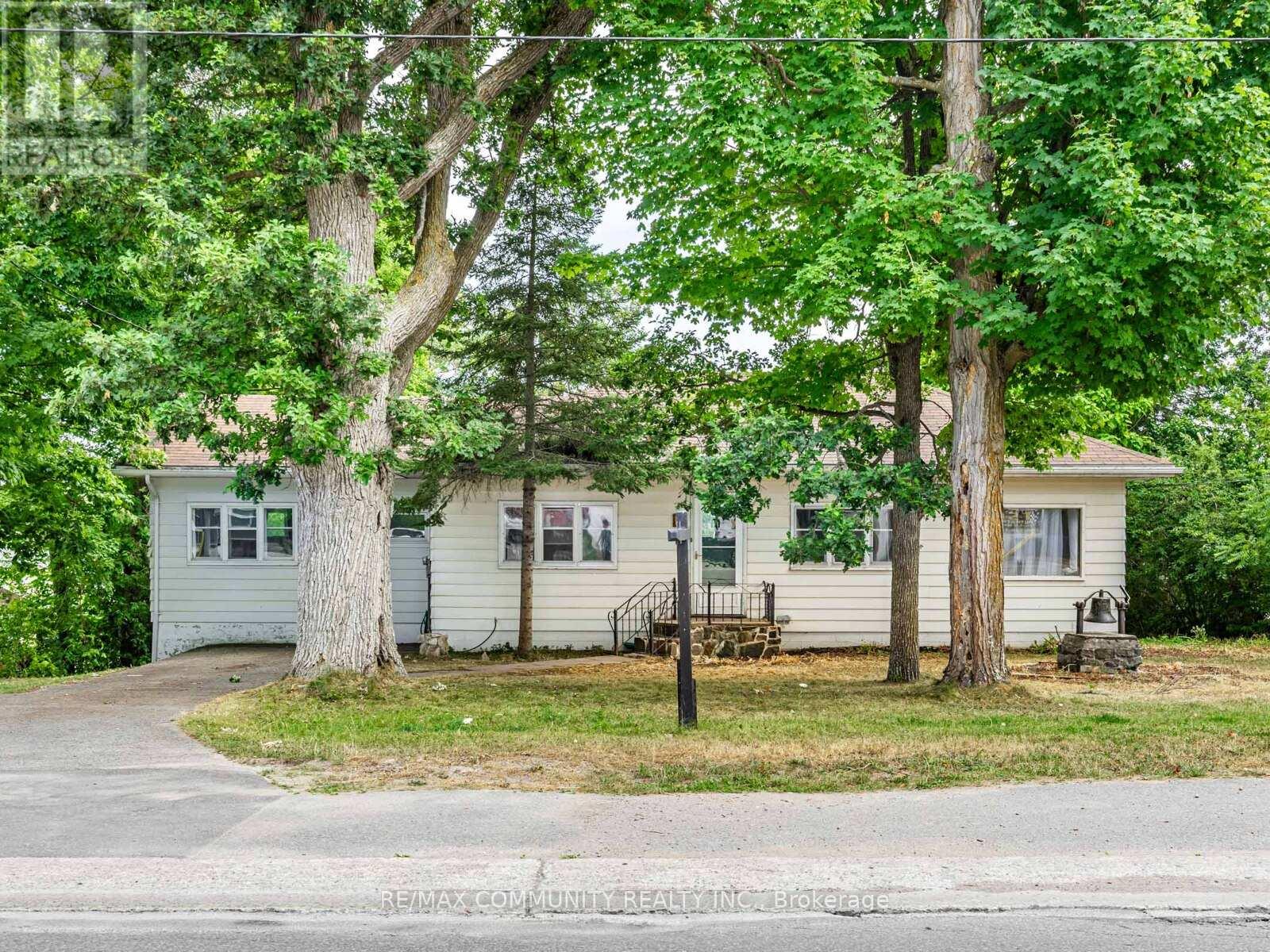 36 North Street, Kawartha Lakes (Bobcaygeon), Ontario  K0M 1A0 - Photo 1 - X12474628